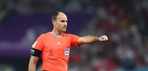 فيفا” يُعين الإسباني لاهوز لإدارة مباراة الأرجنتين وهولندا